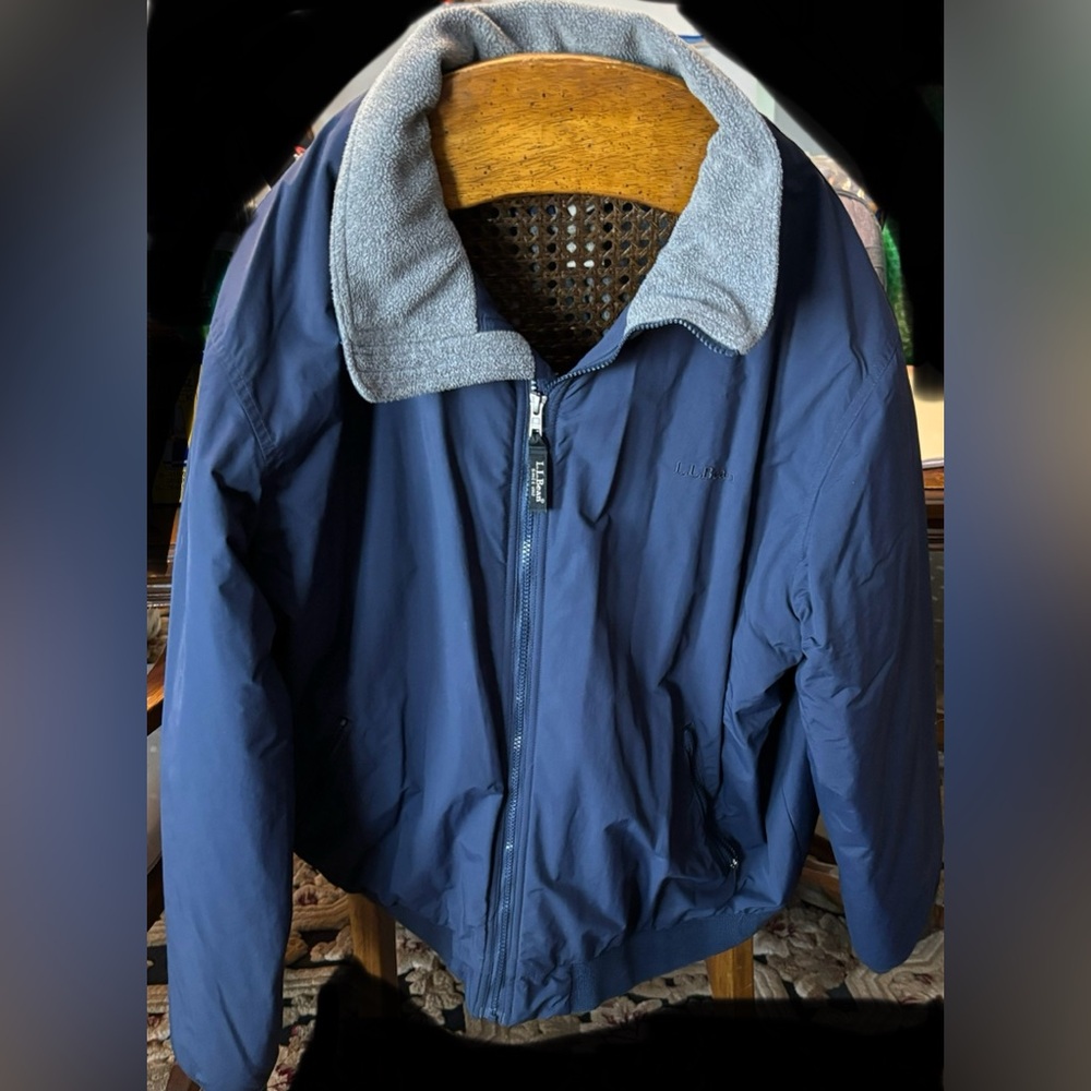 L L Bean Men’s Winter Jacket in Navy Blue